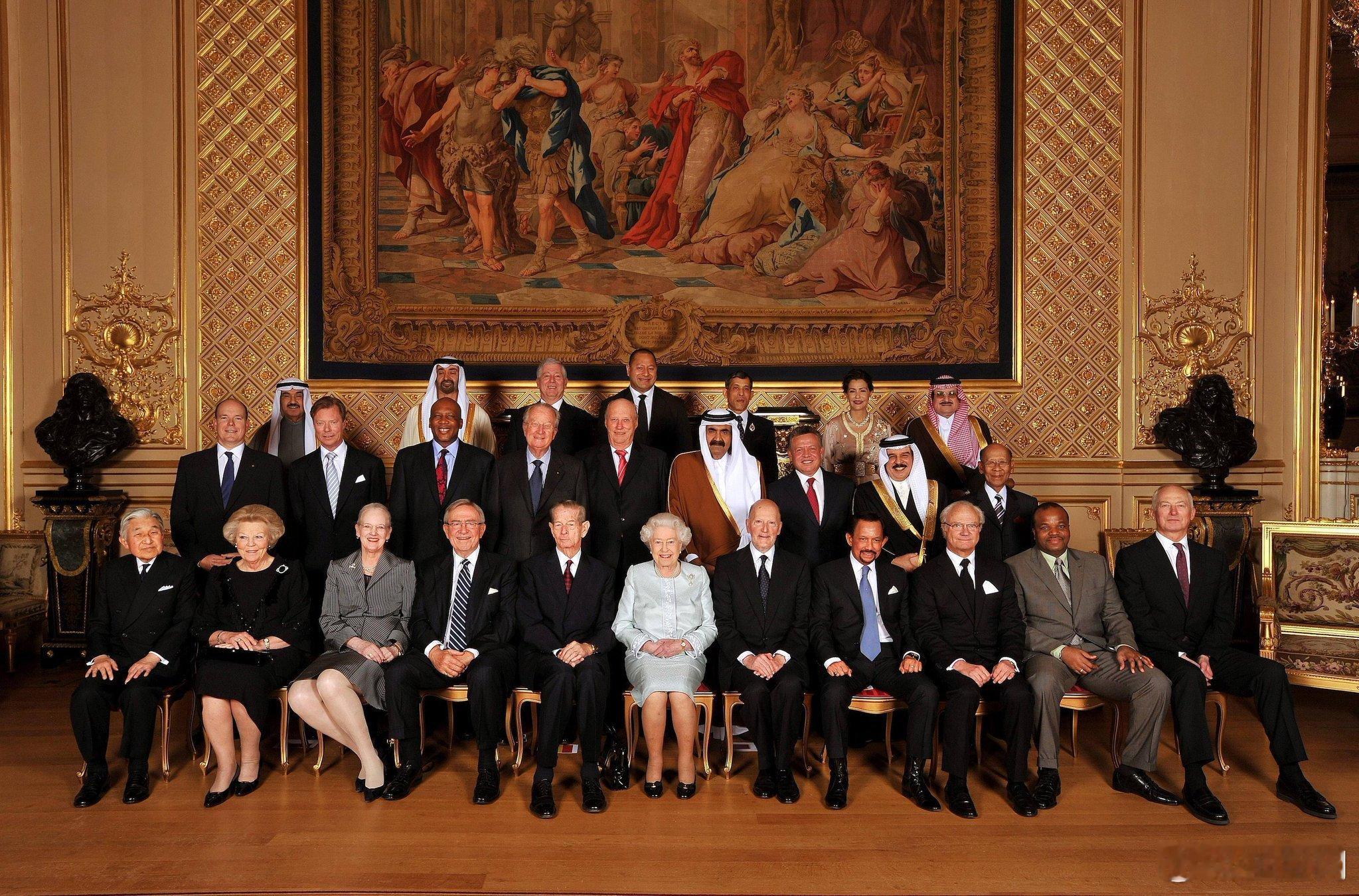 英国王室🇬🇧2012年，英国女王伊丽莎白二世庆祝登基60周年，几乎全世界的