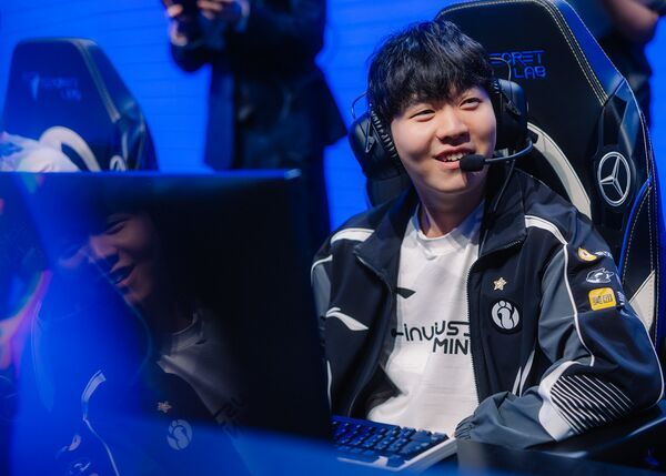 理想很丰满，现实很骨感。iG在经历了第二赛段开局的惊艳后，目前正深陷连败泥潭。