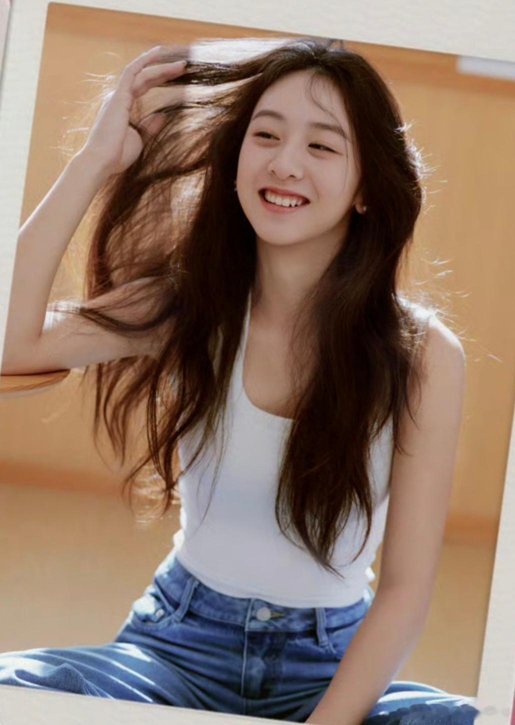 森碟18岁了森碟18岁生日写真森碟18岁了，生日写真灵动漂亮，风一样的女子真的