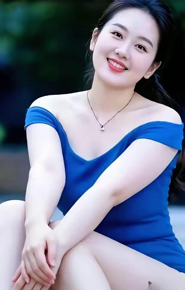 上联：日落黄昏近下联：晨曦鱼肚白