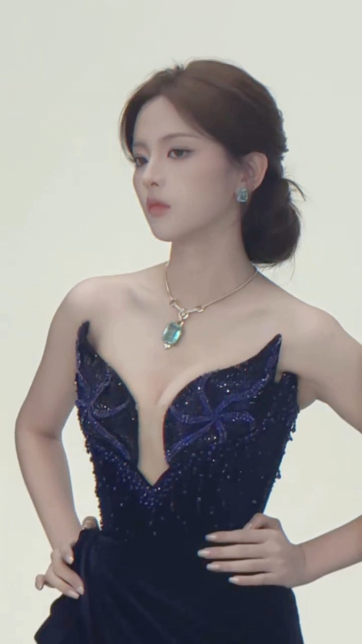 越姐的底气很足，宝宝长大了，什么风格都能轻松驾驭，气场那么强。[爱心]喜欢喜欢。