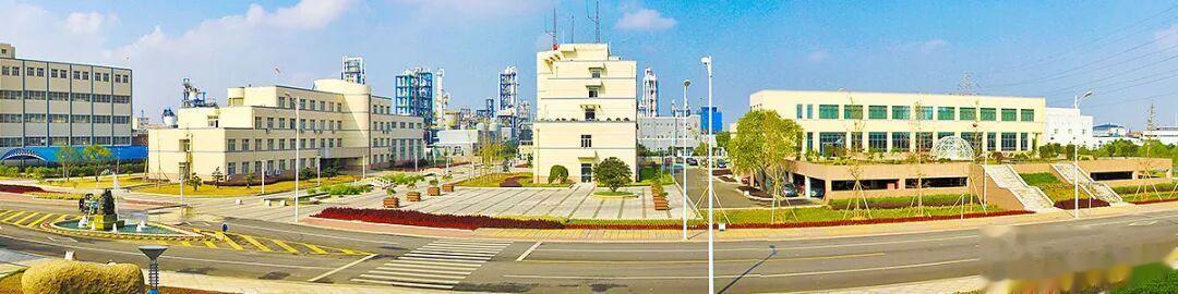 比空调更暴利! 热浪与AI催生的隐秘王者, 靠“卖铲子”年赚32亿