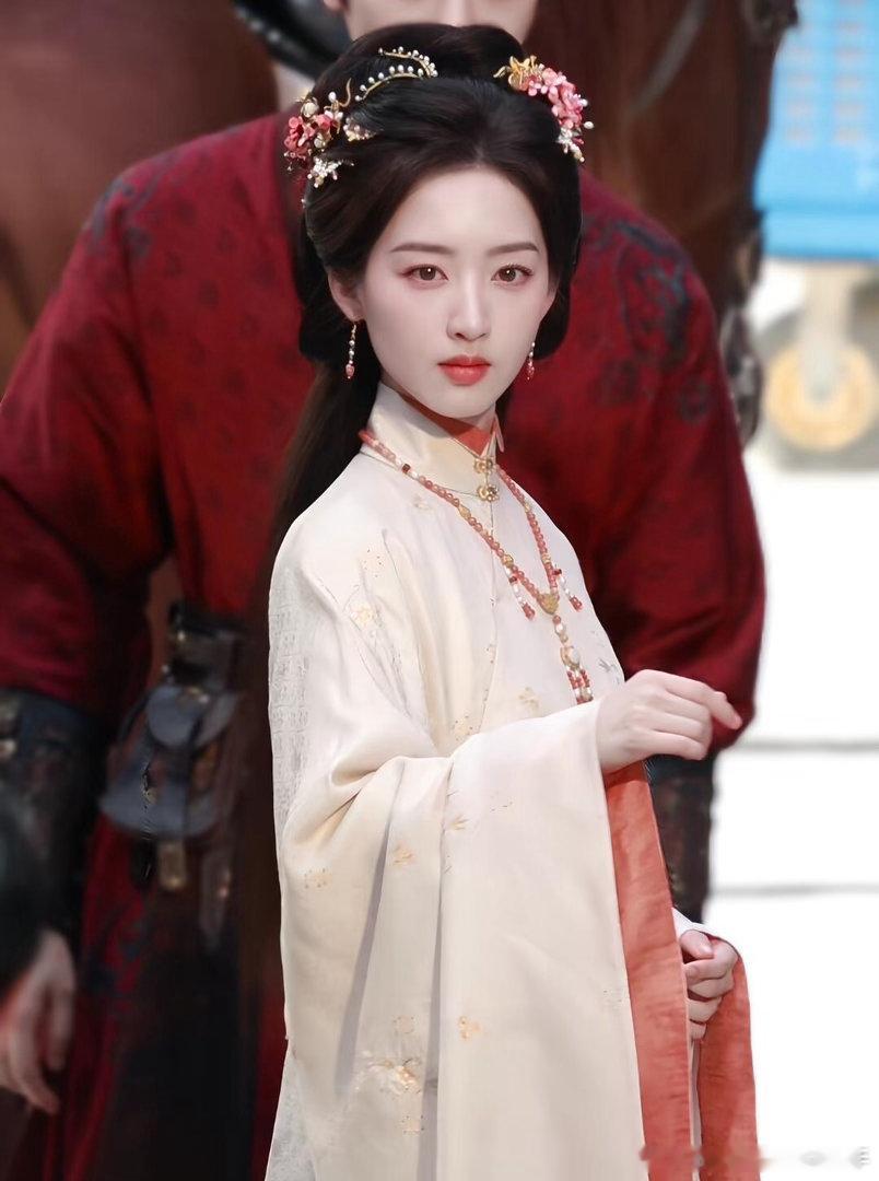 花开锦绣里的原生家庭花开锦绣塑造的原生家庭花开锦绣傅庭芸从前习惯性顺从家族安排