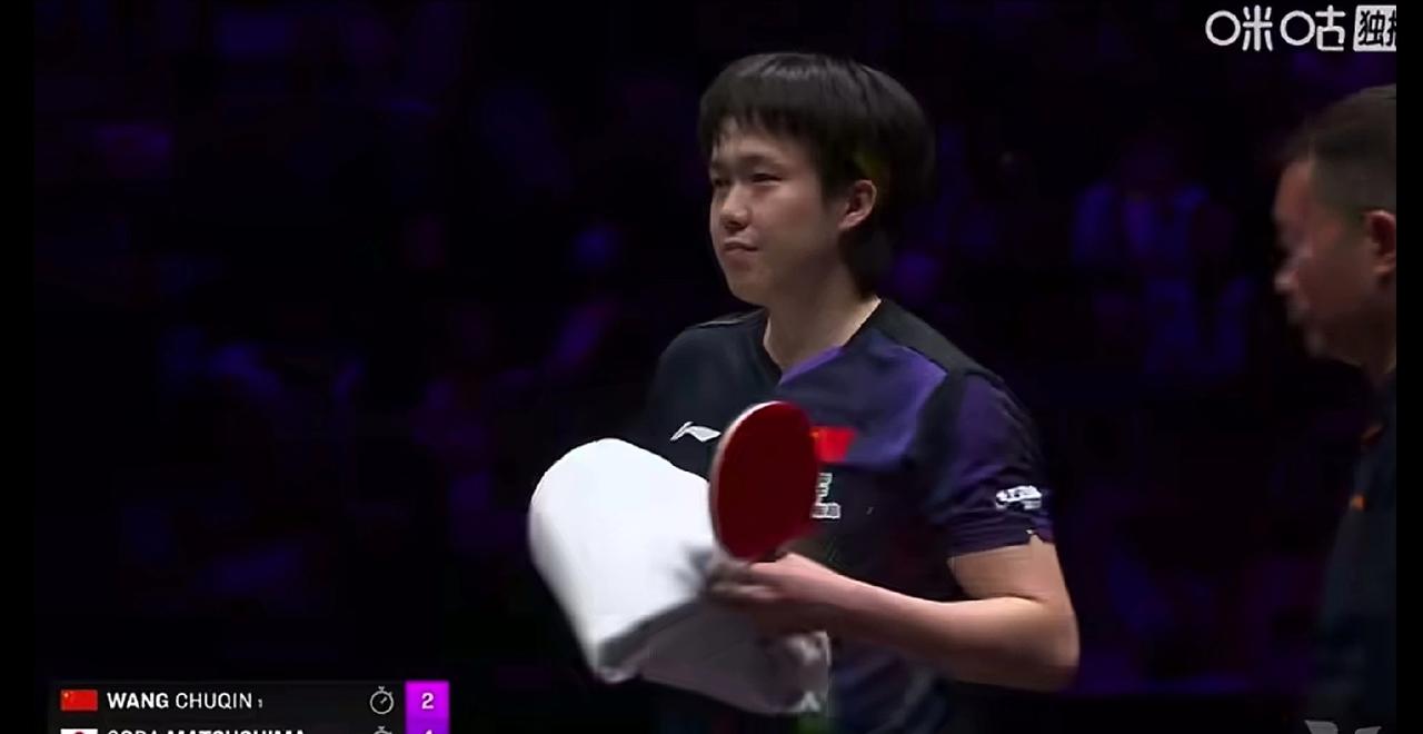 王楚钦输了，而且是外战，问题出在哪？有一个细节或许你没有发现，就是当王楚钦打