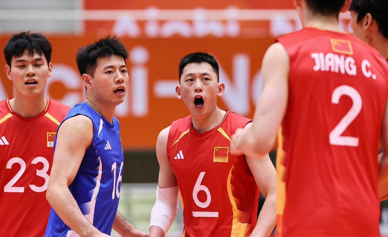 随着中国男排0：3输给巴基斯坦，2026名古屋亚运会中国三大球全部收官！六队战绩