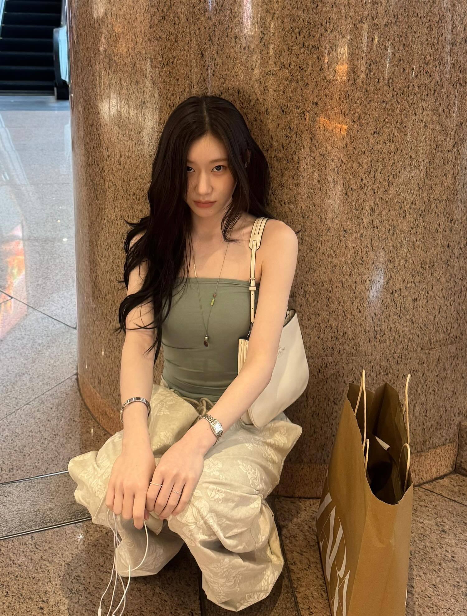 李彩领INS更新🩵🤍