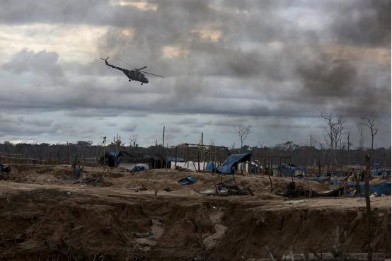 太猛了，以军无人机深夜飞到黎巴嫩上空，刚露头就被导弹干下来了，关键是没人知道动手