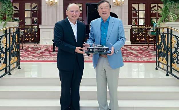 江汽集团表态坚定跟随华为？其实江淮早都接受自己代工厂的定位了。江淮董事长项兴初在
