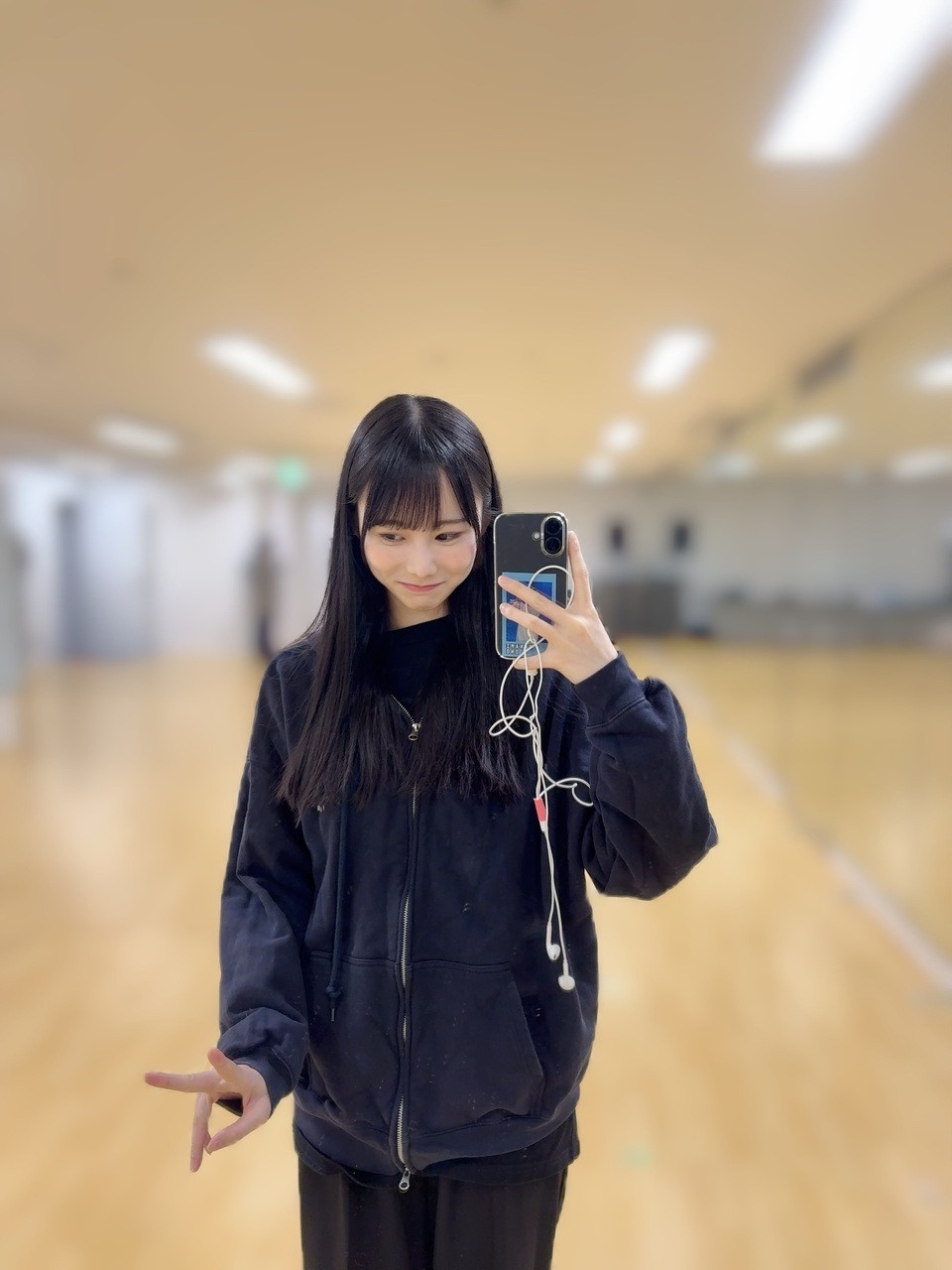 高井俐香「今日も頑張っていてえらいえらいだよ〜最近はトモダチコレクションにハマっ