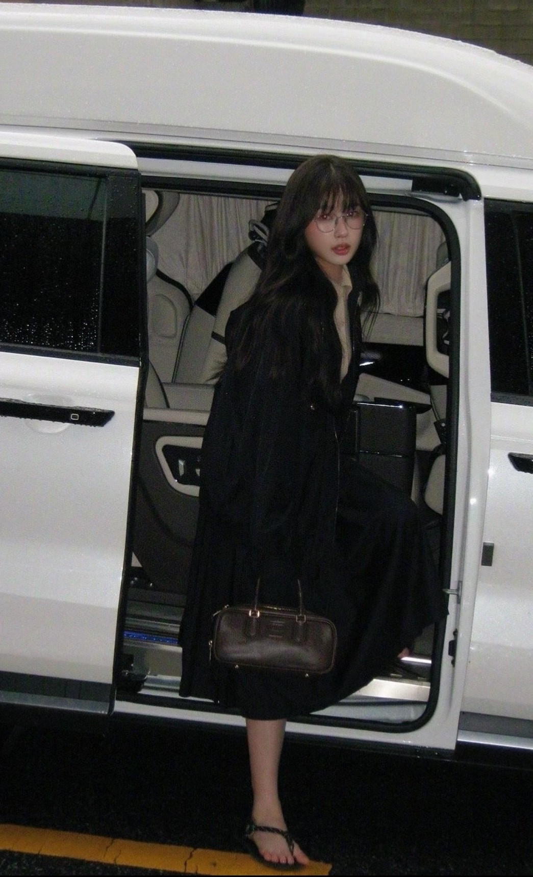 ？窝鱼对鞋子这块审美还挺专一的…​​​