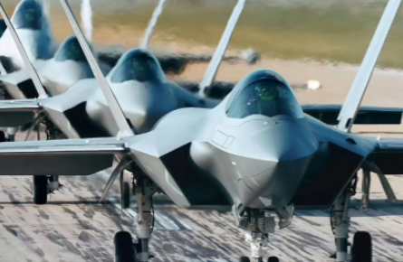 美军积攒900架F-35，我军歼35不足10架，中美差距怎么缩小？根据美国洛马