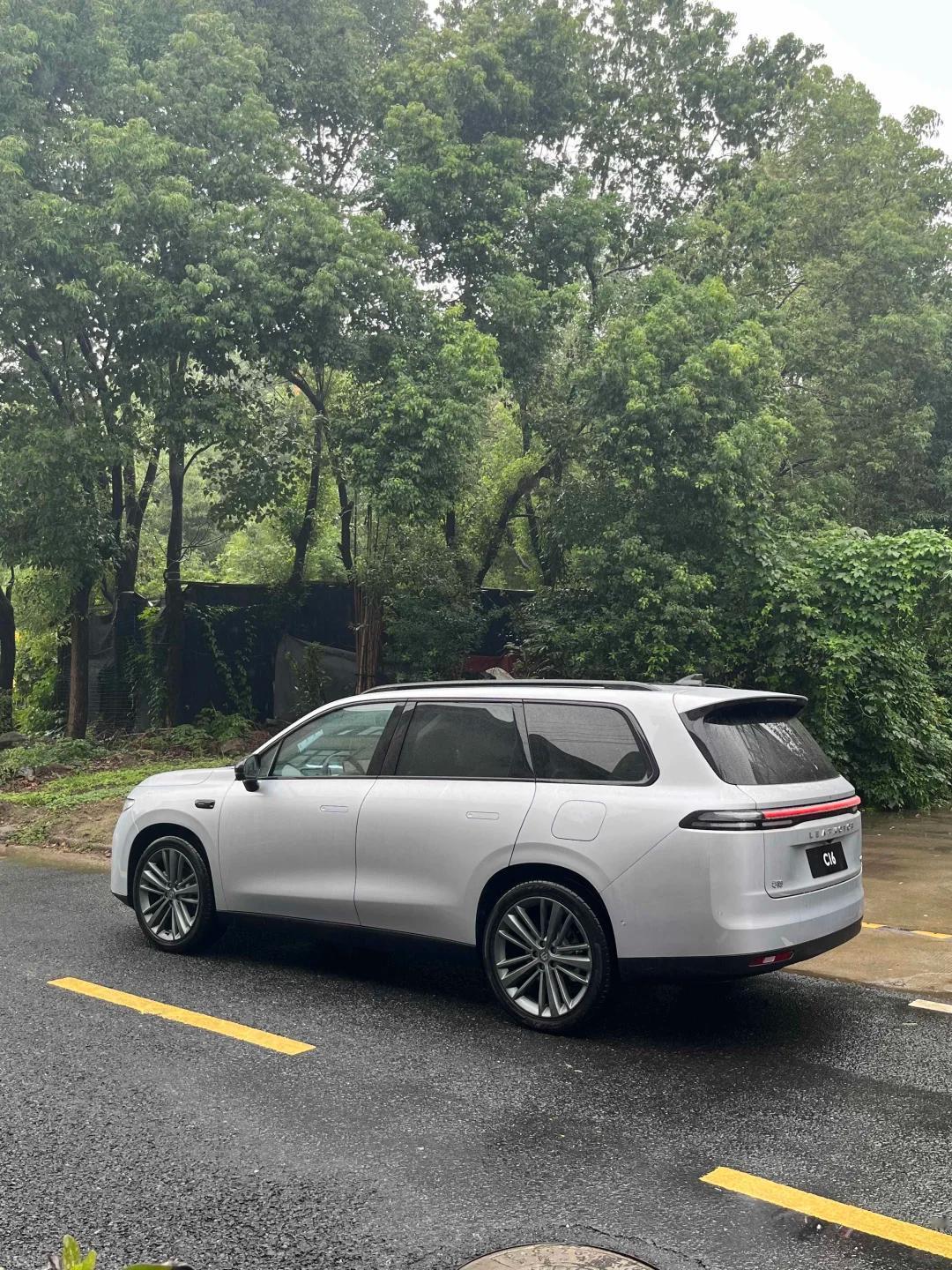 C16OTA升级完之后，辅助驾驶明显更好用了，忍不住来唠两句。以前开领航，大