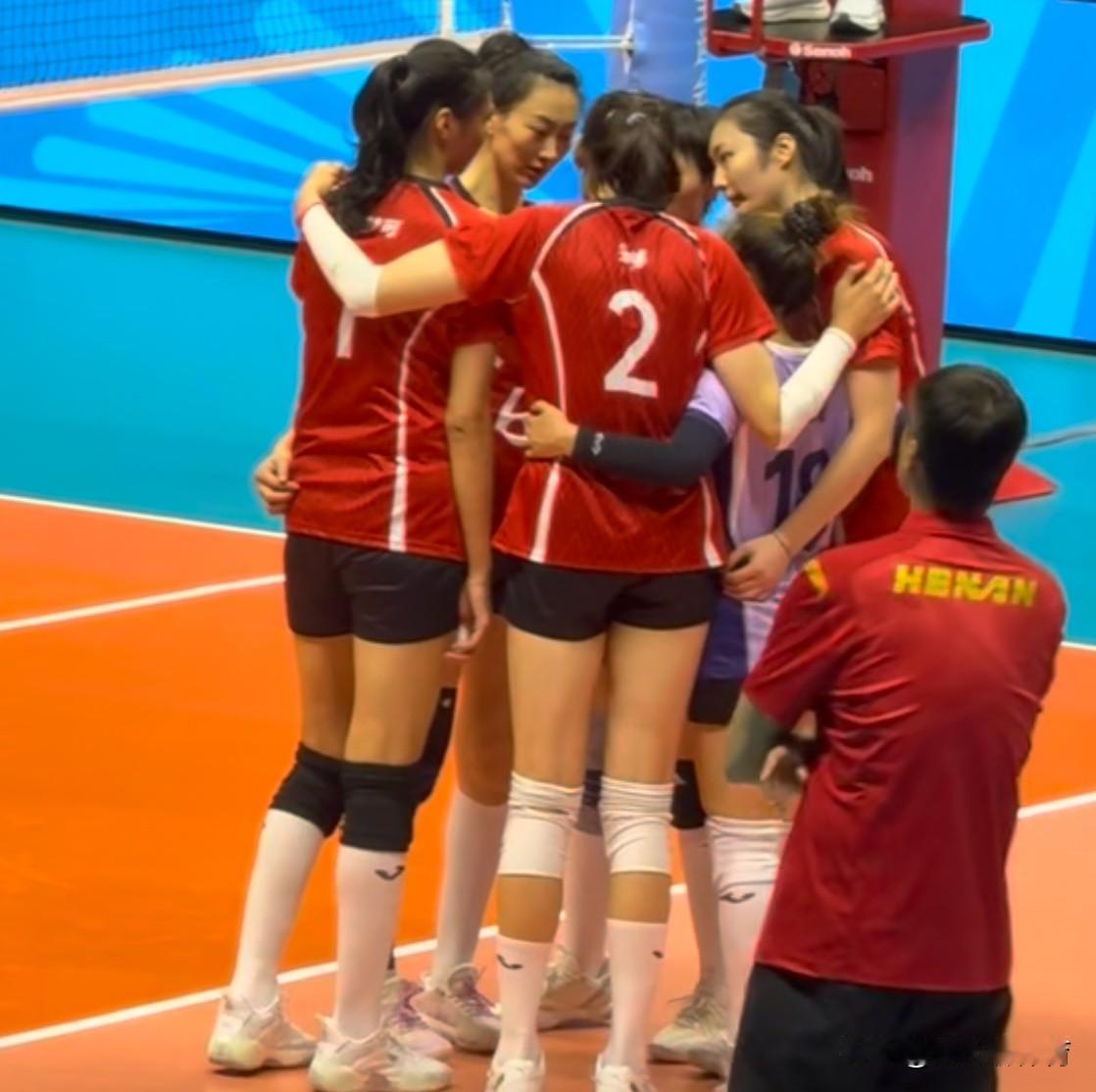 朱婷王者归来！一个人盘活了一支球队，主教练焦帅应该好久都没有这么开心过了！今天在