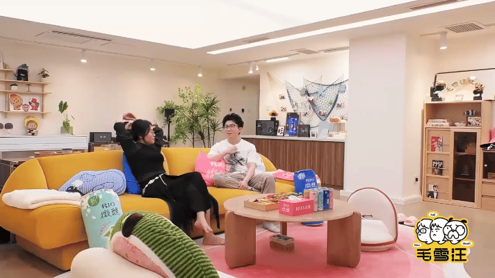 近期，李雪琴在综艺中透露，她做体检时癌症筛查指标一下子蹿升到正常数值的5倍，这可