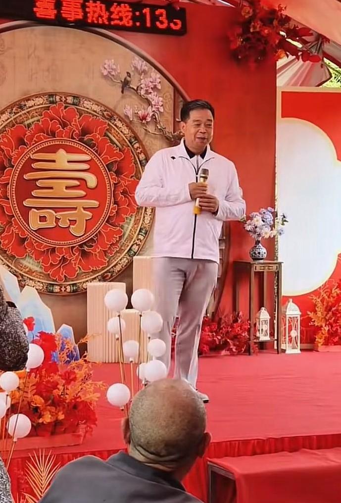 这几天最伤心的人[笑着哭][笑着哭]应该就是汪林朋年迈的父母，前2年举办寿宴的时