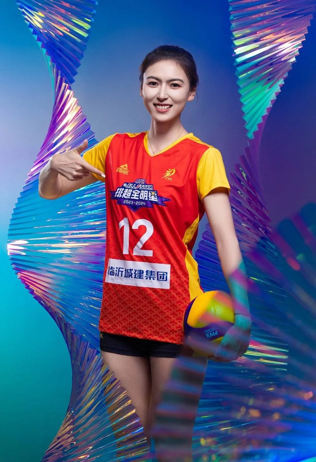 缪伊雯出现在哈萨格斯坦泽塔苏的名单里，该球队将参加今年的世俱杯，给缪伊雯加油。排