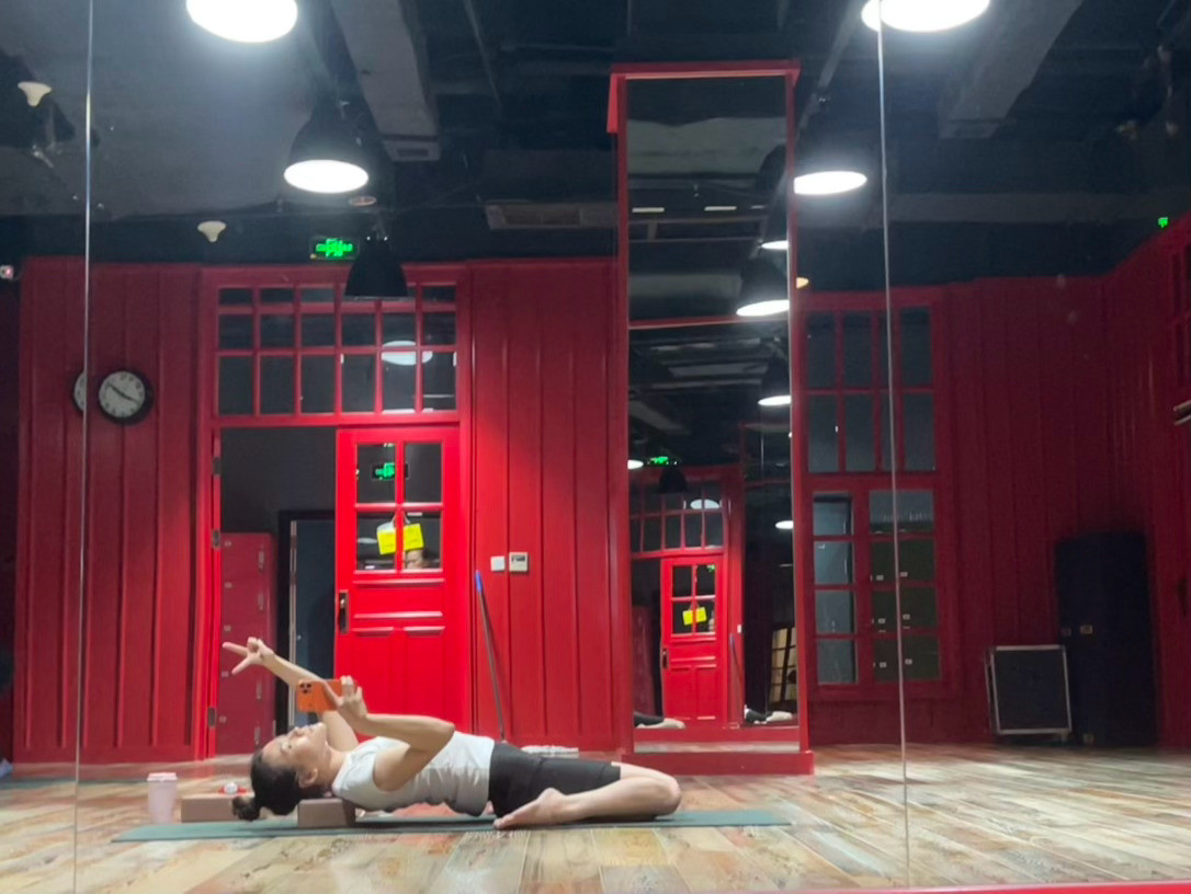 💗今日运动量已达标｜j·jia‘sstory瑜伽🧘‍♀️拉伸🏋️撸铁