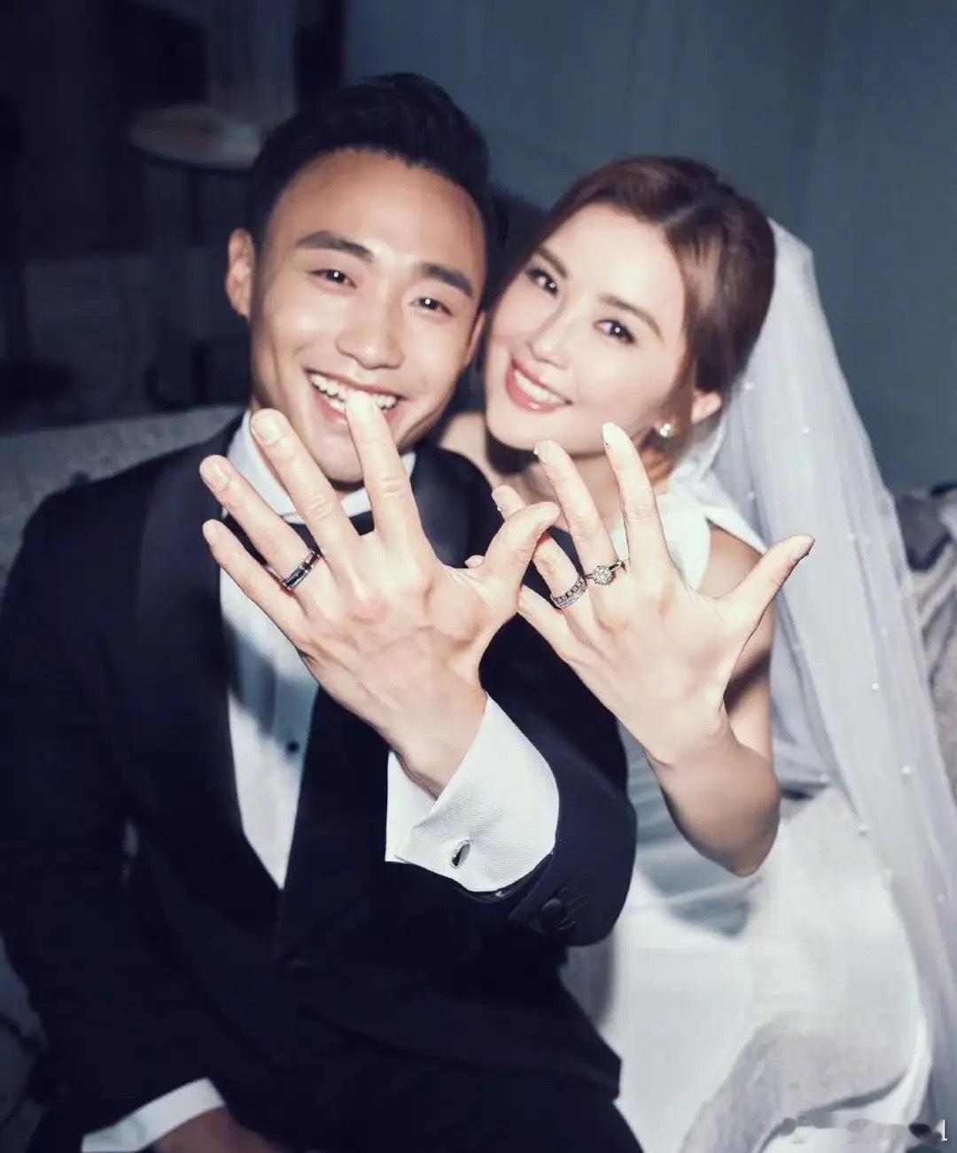 蔡卓妍结婚今日份甜瓜来咯，4月28日，又到吃瓜时刻，蔡卓妍秒上热搜榜，这到底怎么