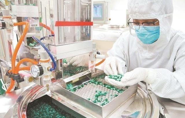 “中国亏大了”!中国自主研发的“抗癌神药”，被外资企业72亿买走，紧接着该外资又