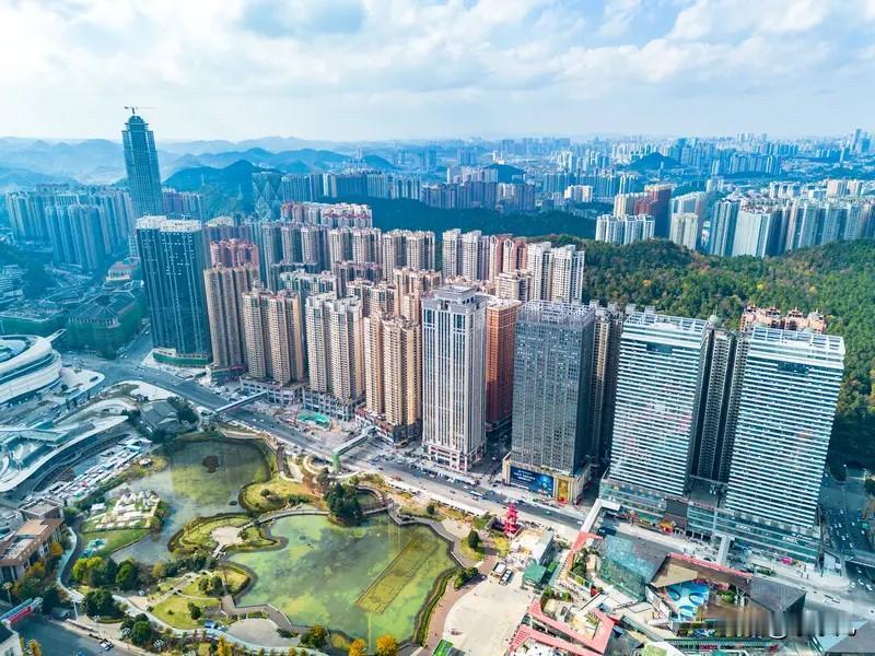 贵阳房价：7月最新房价数据出炉，贵阳新房环比下跌0.2%，二手房环比下跌0.