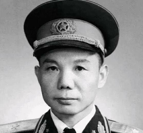 1947年4月，解放军六纵第十八旅擒获了东陵大盗孙殿英，同时还缴获了与孙殿英寸步