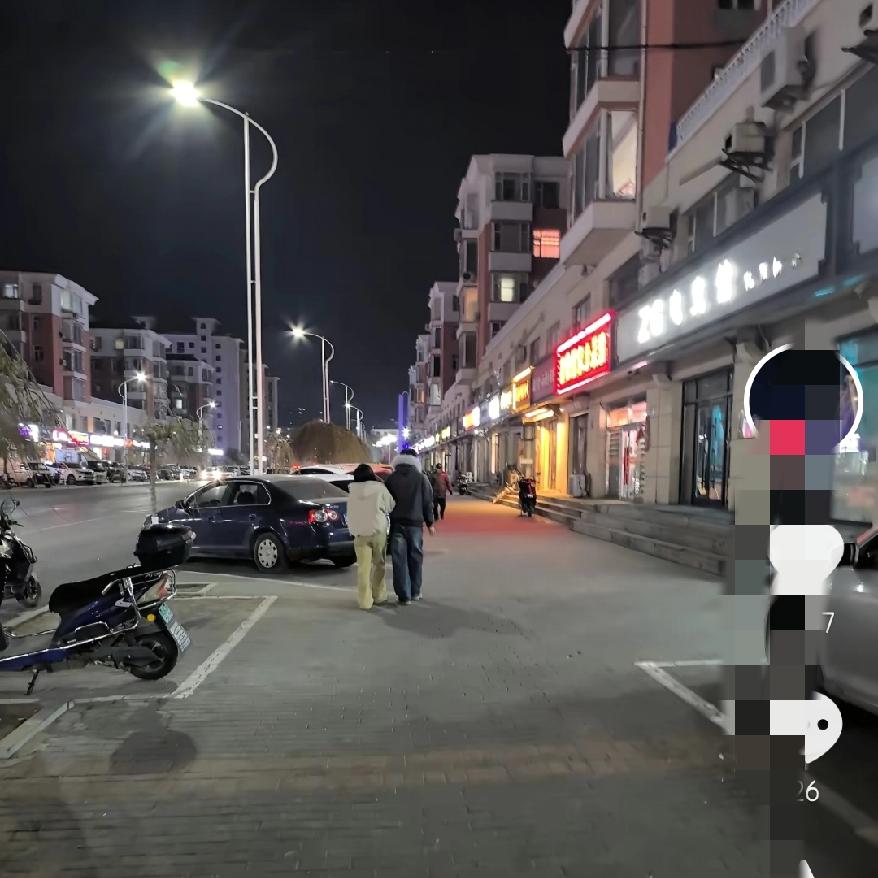 真的无语啊大三女生怀双胞胎，两家人一顿饭定终身，休学结婚生子，难道真的是唯一