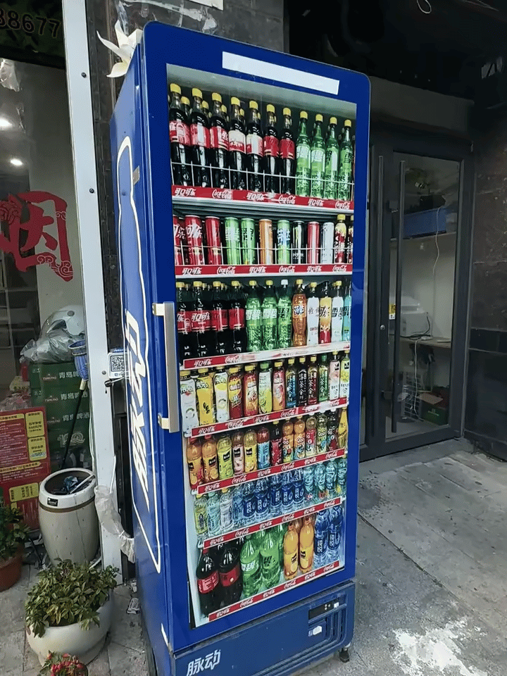 人在无语的时候真的会无语。我的雪碧呢！我的可乐呢！