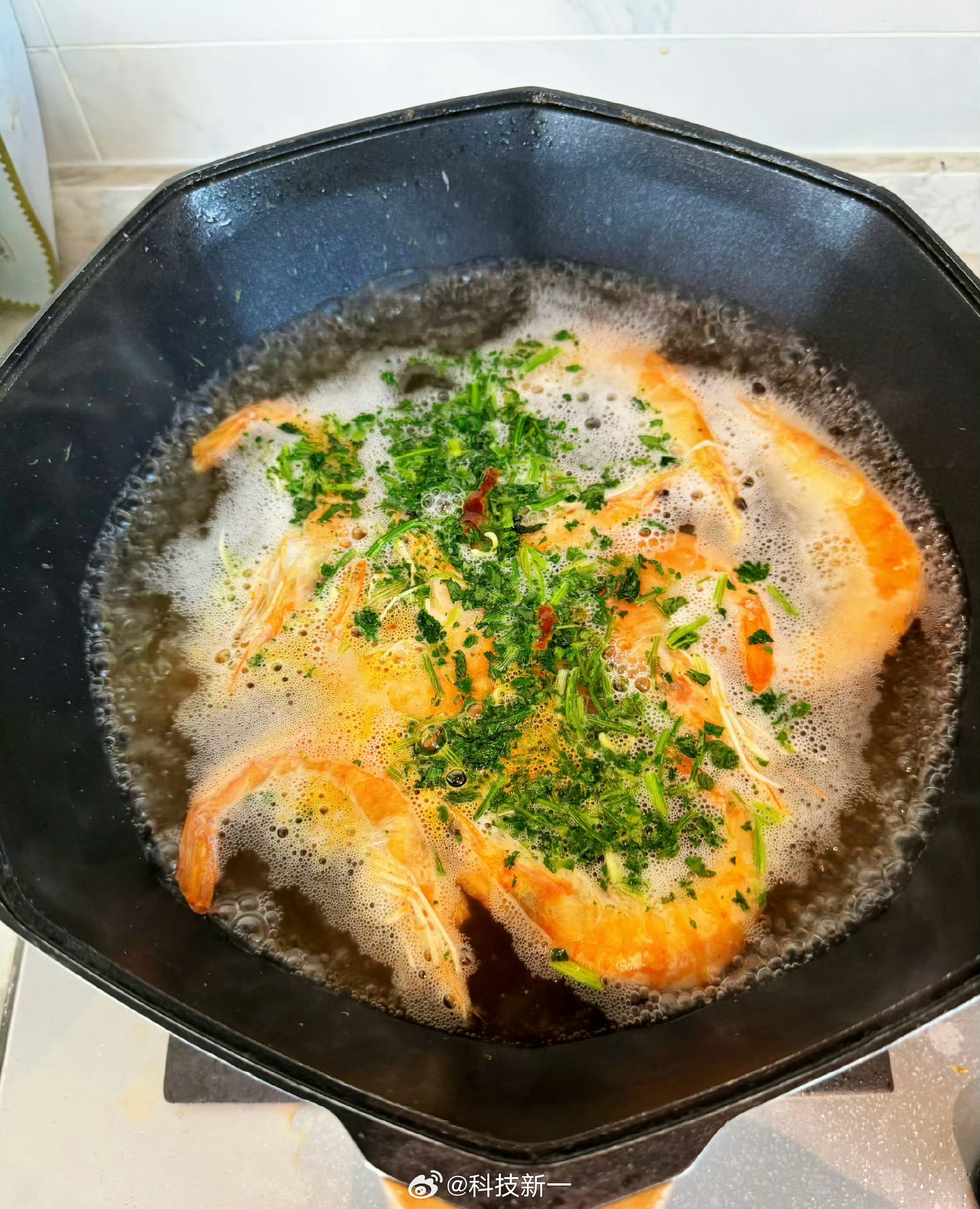饿了，下面吃！