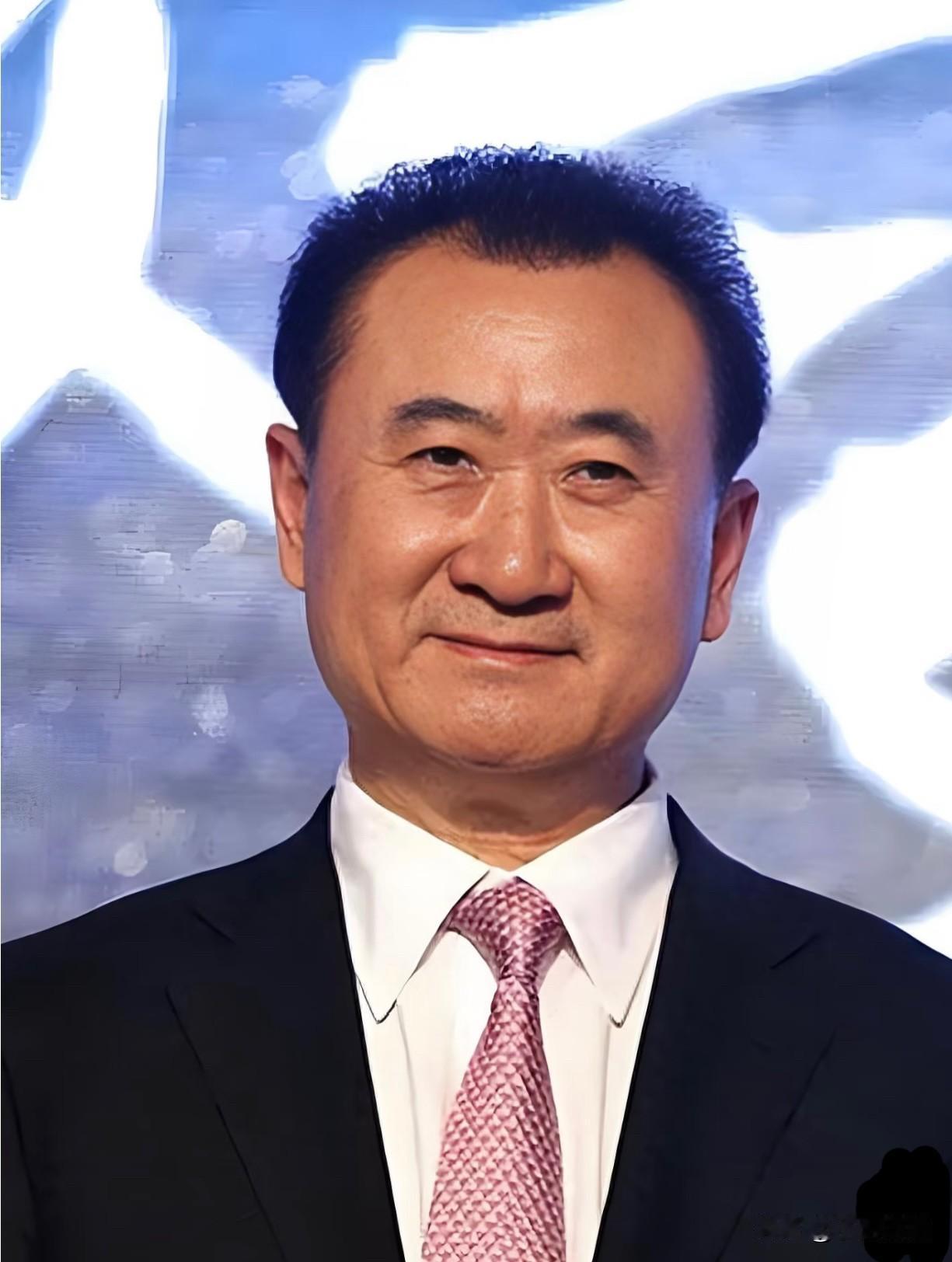 王健林堪称这个时代最悲情的英雄，想想他那句“给自己的人生定个小目标：一个亿”，曾