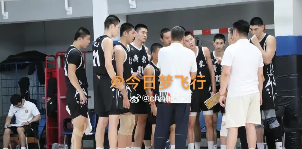 积极备战，广东三支全运男篮最新动态！U18广东全运队，近期在塞尔维亚首都