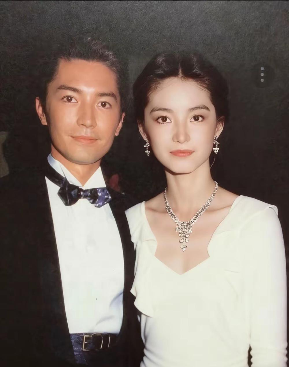 非常有道理的话：“人生是一场骗局，买车买房根本不是什么首要任务，及时行乐也不是，