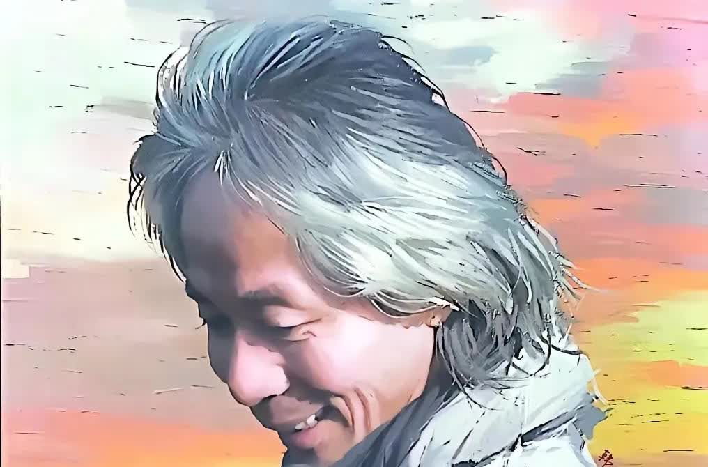千方百计的讨好云朵，从刀郎的忠诚粉，为了云朵变成了死心塌地朵粉，可人家的51团，