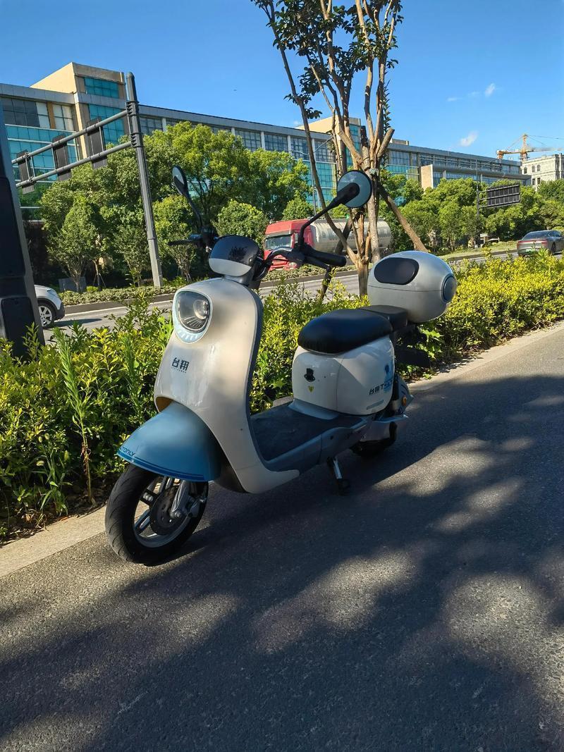 有人问，新国标车如果没人买，最尴尬的是普通百姓，是经销商，还是生产厂家？要我