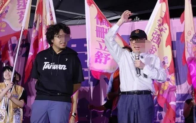 曹老贼不承认失败，阿Q式的自慰，居然还说有收获，就是逼被罢免的国民党立委说出“反
