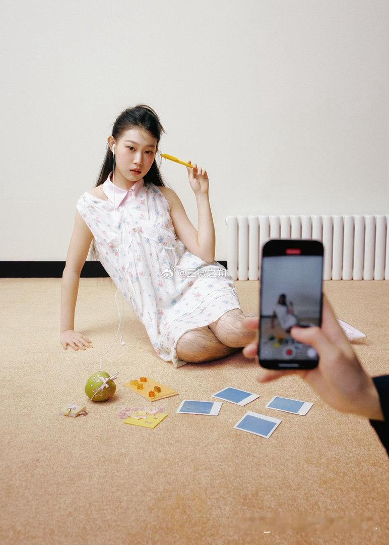 沈佳润的杂志封面，这个时尚表现力如何？