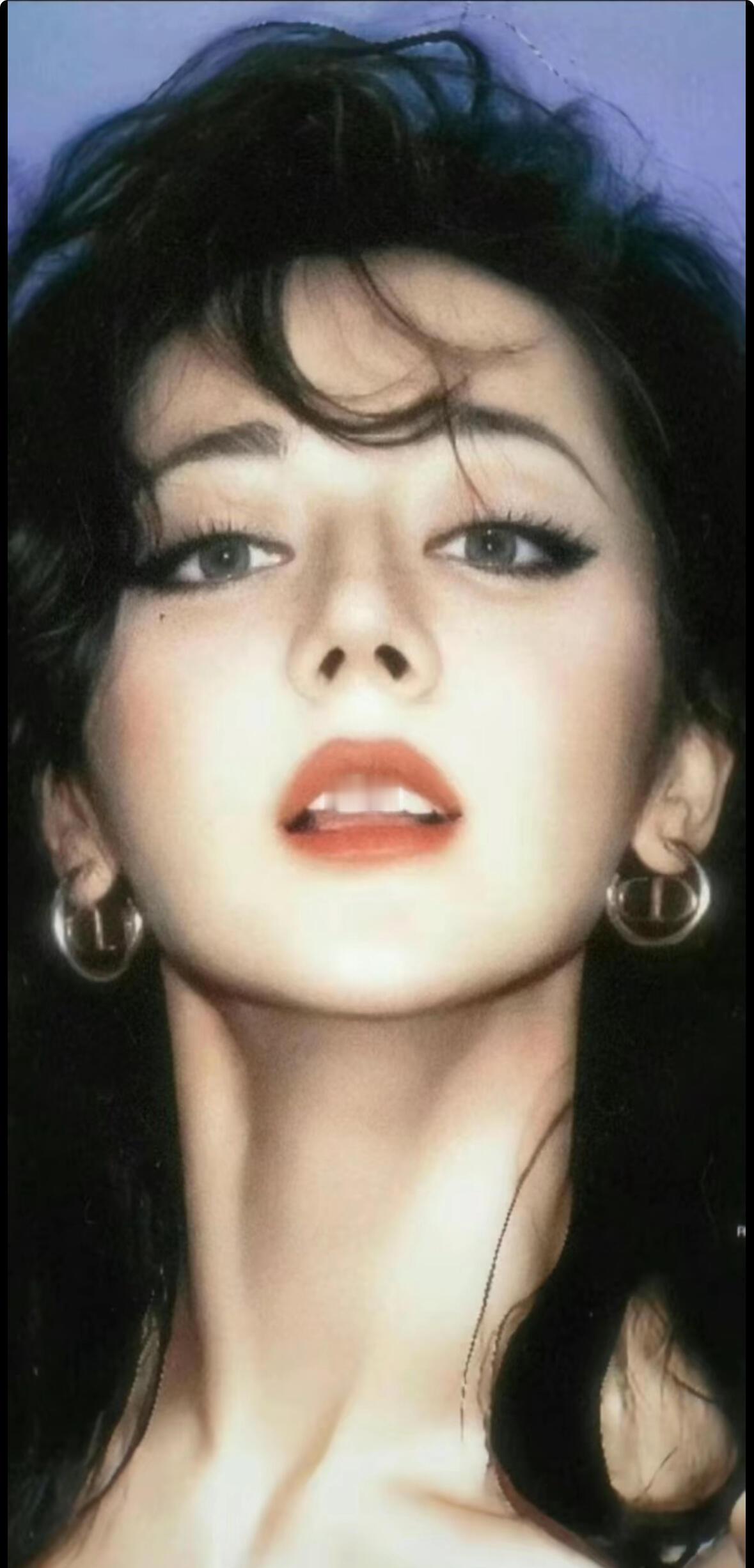 刷着刷着当这两张突然一起出现在我的视线里那种震撼…..