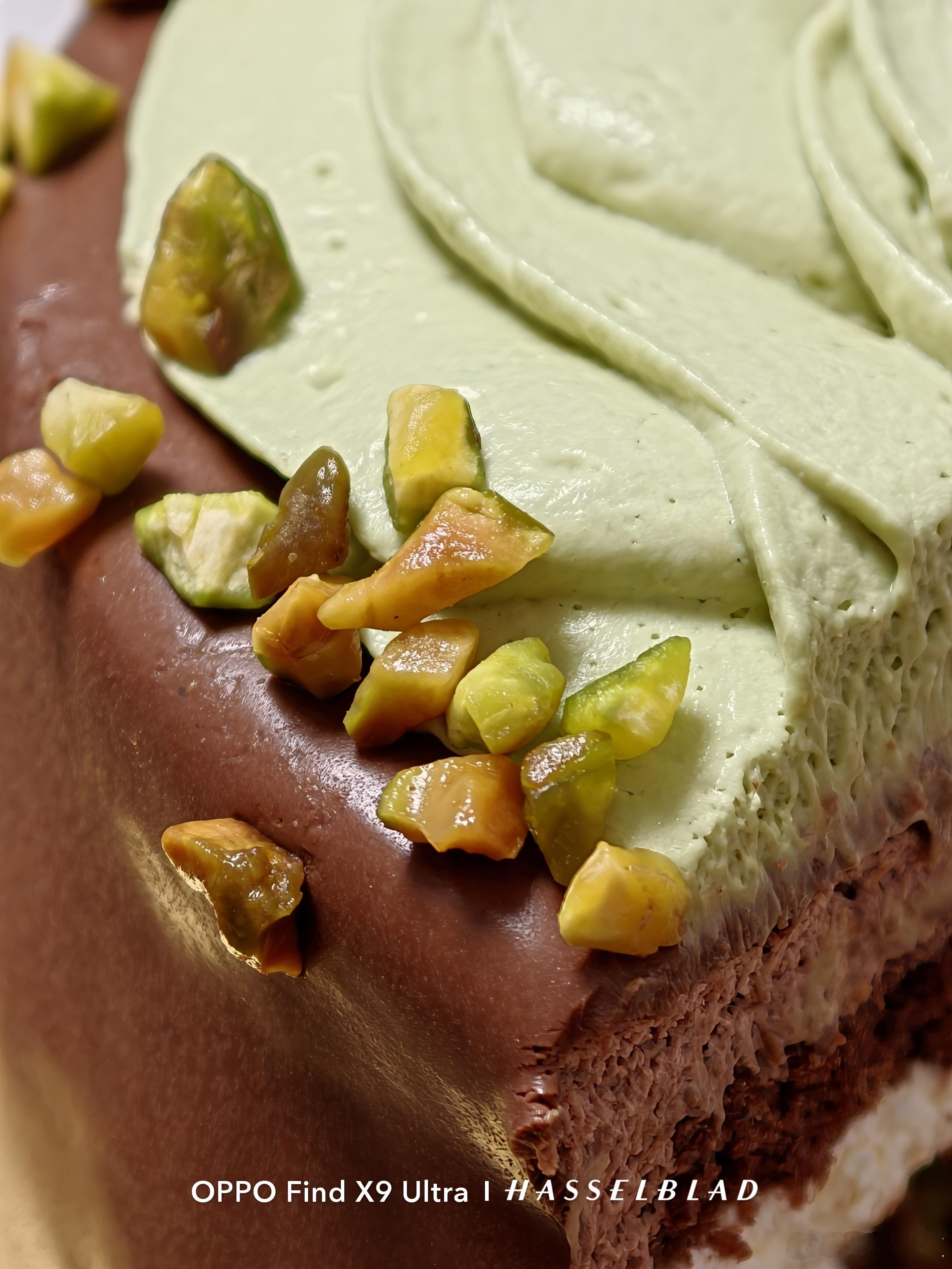 大半夜吃了半巧克力蛋糕，罪恶罪恶！不过真的好好吃啊！🤩生活手记