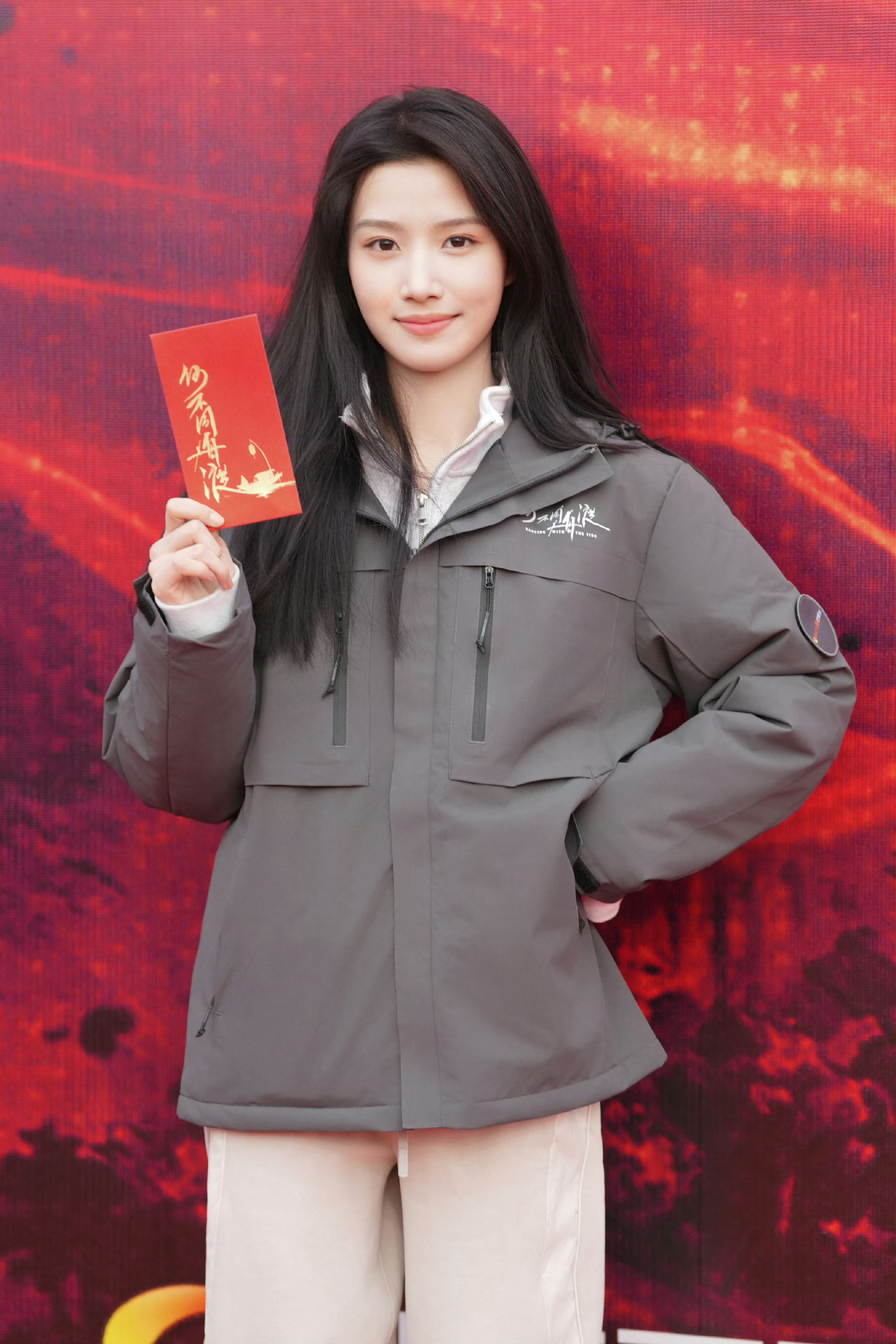 卢昱晓南衣开机照卢昱晓南衣在此与君同入局卢昱晓南衣开机照来袭，南衣在此与君同