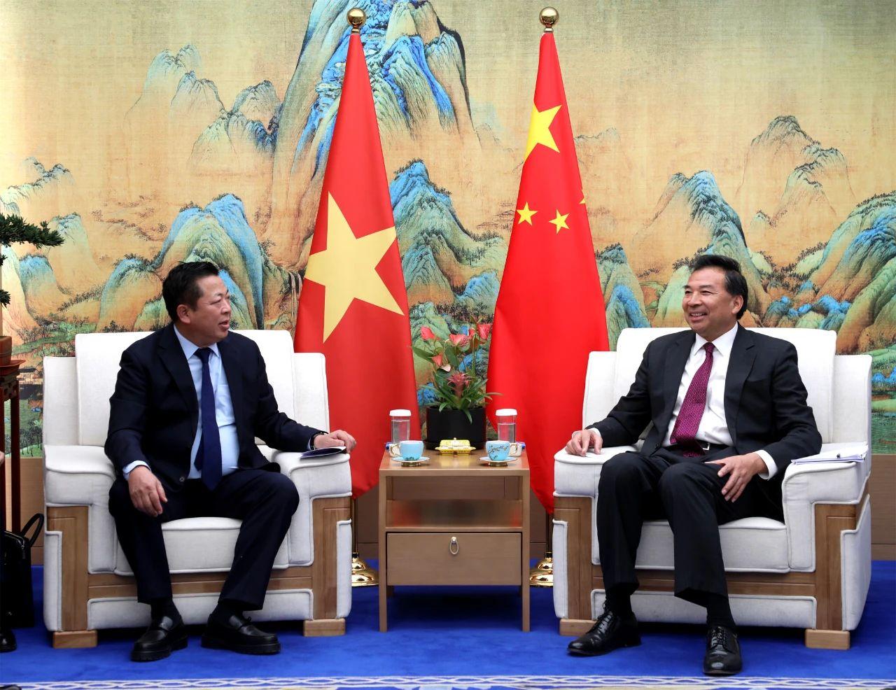 越南铁路最新消息！12月30日，越南建设部部长陈宏明确要求，南北高铁项目必