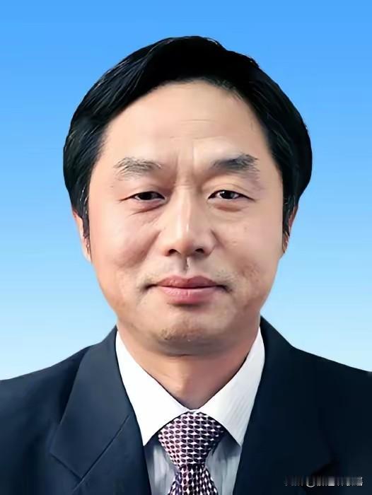 4月26日深夜，武汉不知有多少工程老板惊出一身冷汗。千亿级城投帝国的原掌门人金国