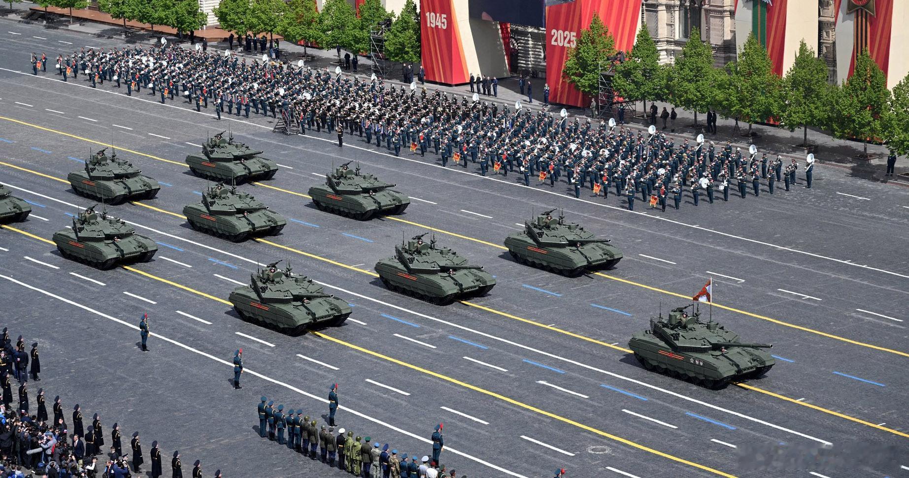 大递消息，今年的59阅兵将没有任何军用车辆参加。他们将这个归究于前线。其实这也正