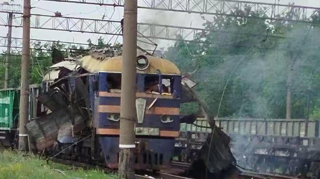 四年多了，俄军终于想起这茬，猛轰基辅命门，堪比重兵合围黑海多条海运航