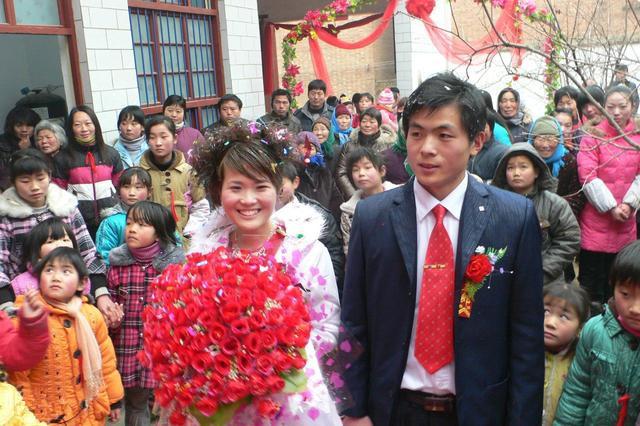 剖腹产生下女儿, 婆婆精心照顾, 她和医生一话, 我回娘家坐月子