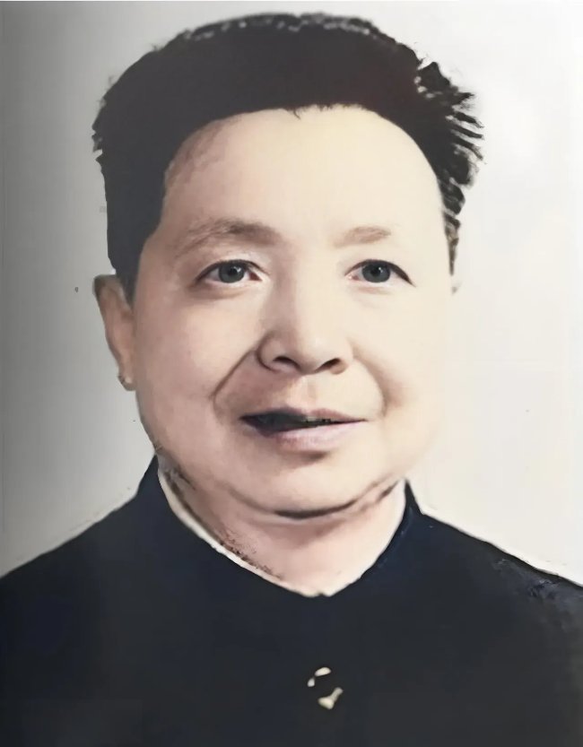 他被称为“五省书记”，曾主政浙江、山东、福建、青海、四川，担任过五个省的省委书记