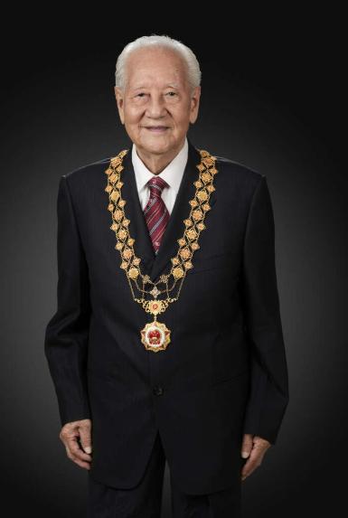 1988年，“中国核潜艇之父黄旭华，在南海做深潜试验时，顺道回了趟家，看望自己的