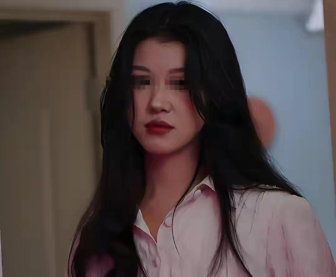 福建旧港区家属院惊现三年“房租换陪伴”：失业女子与六旬房东的900天人性拉锯战，