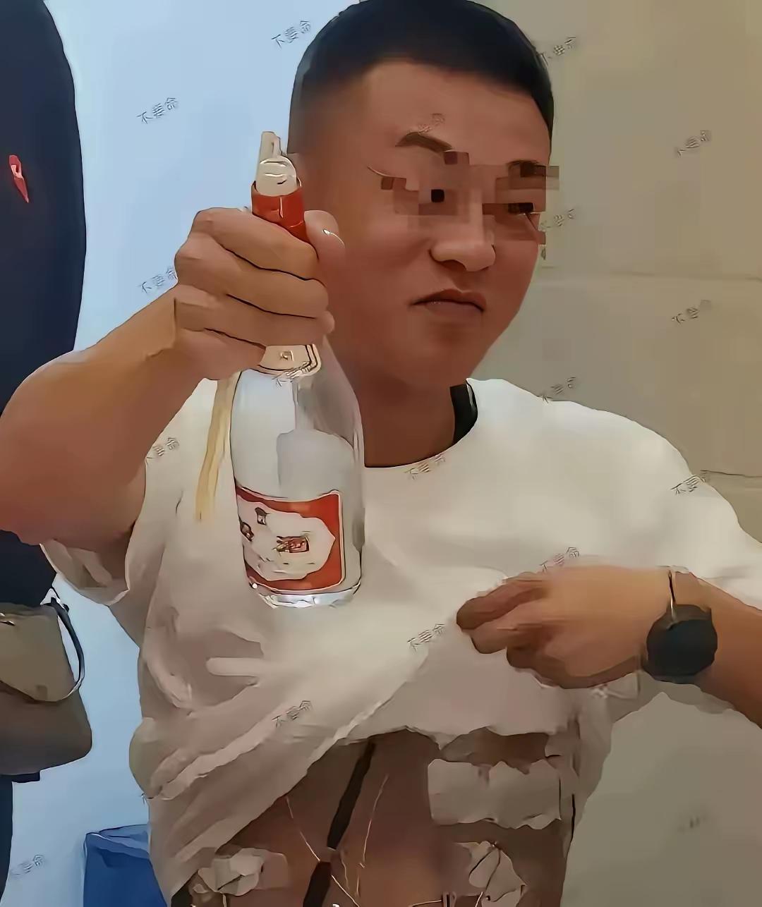 这种人真的不要命，人已经这样了还喝酒！作为聪明人，千万不要和这种人喝酒，一旦出