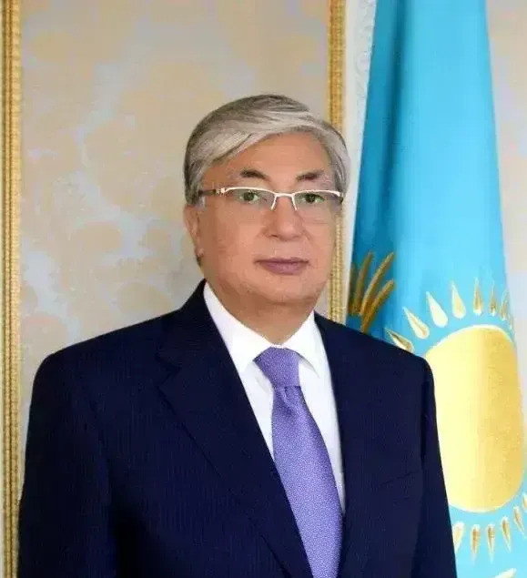 哈萨克斯坦：公共场合，女性不准再遮脸！哈萨克斯坦炸锅了！