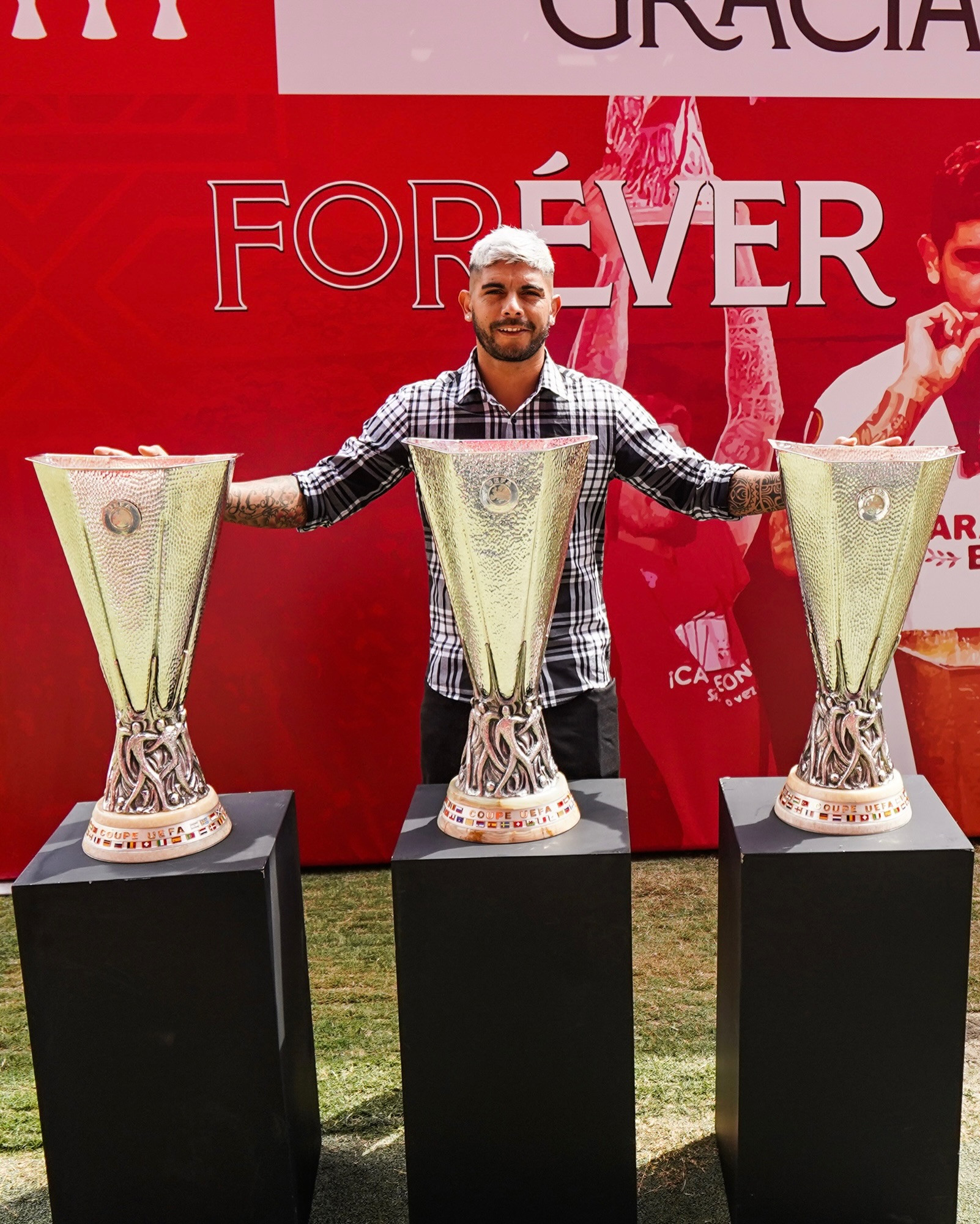 🏆🏆🏆书写了塞维利亚光辉历史的男人，生日快乐巴内加VamosMiSevil