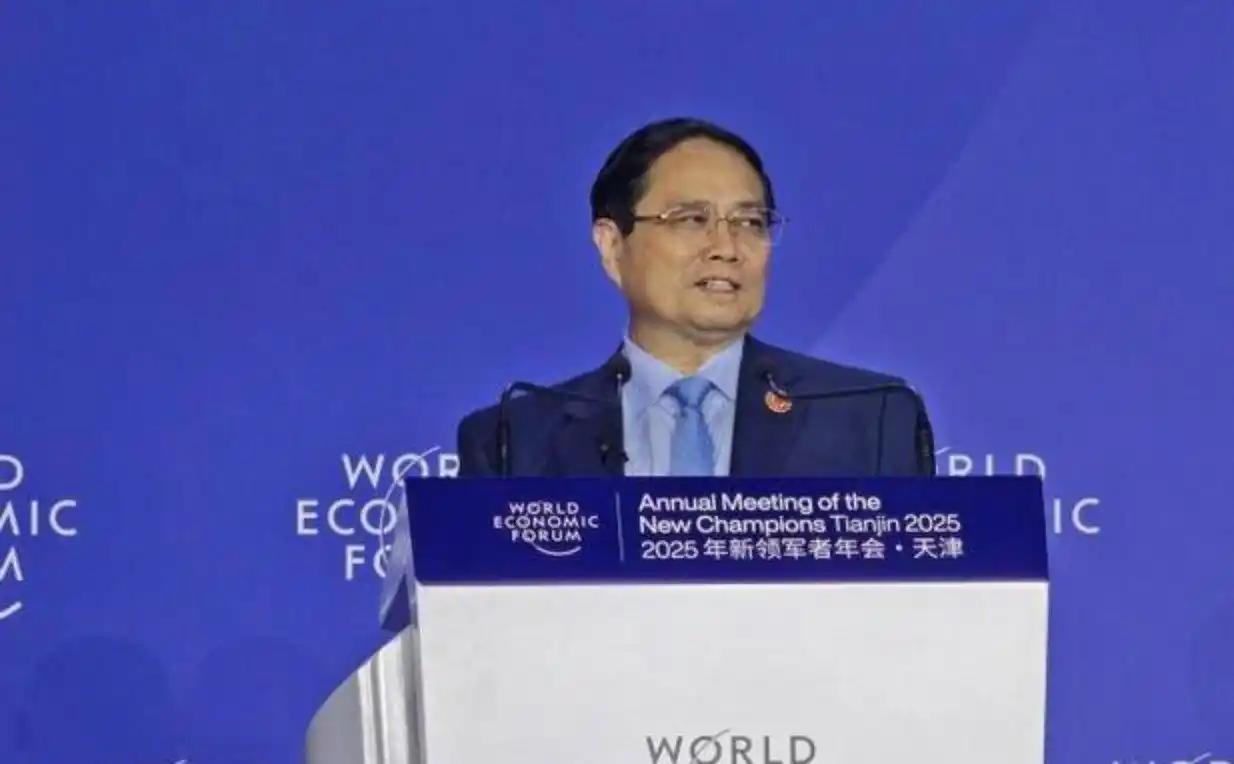 ·中国不欠任何国家的！越南总理在夏季达沃斯论坛上表达了真实的想法，说中国有义务帮